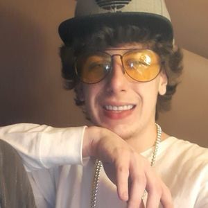 Meet your Posher, Cody